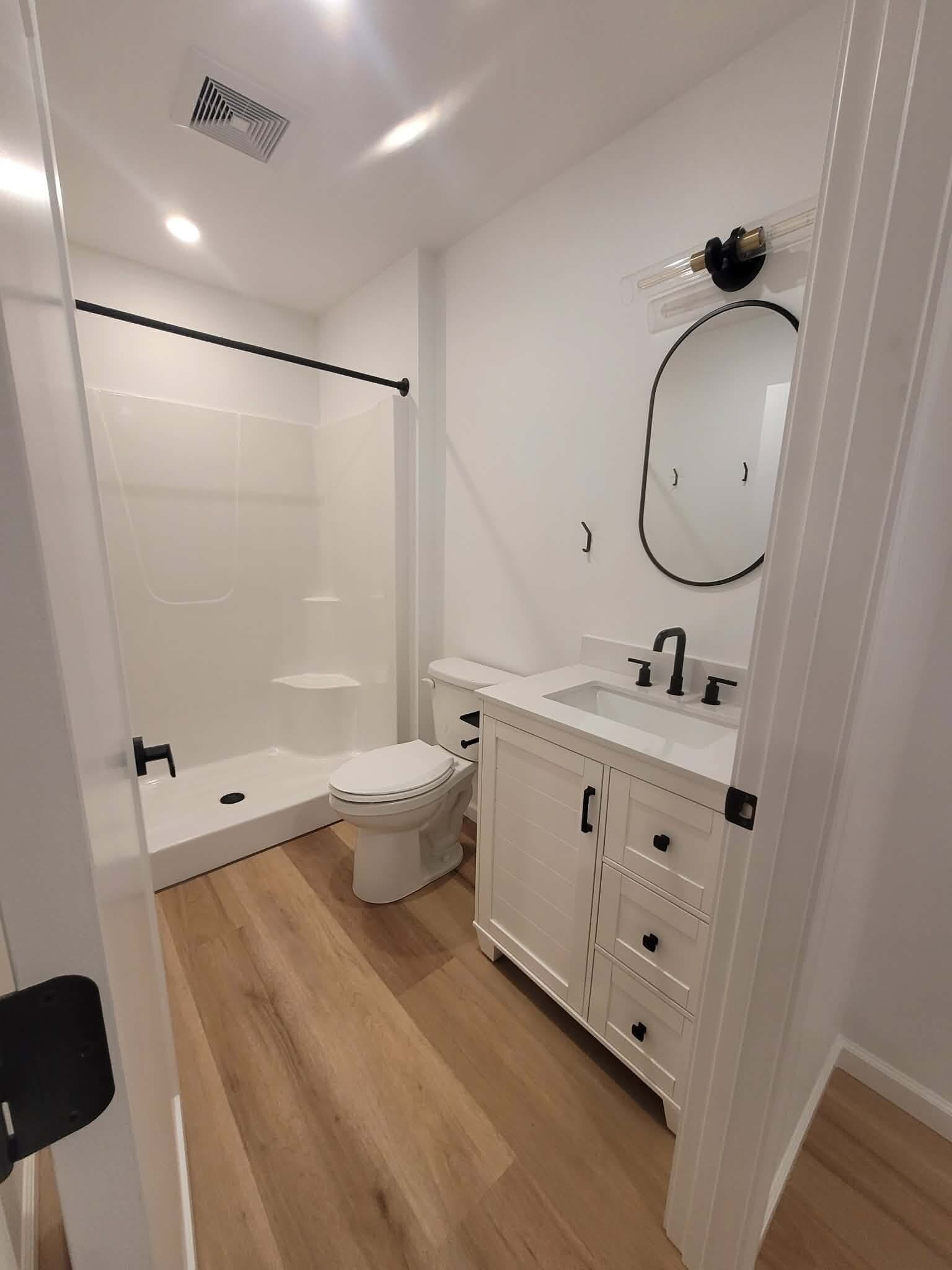 Master Suite Bathroom - 318 Mill St