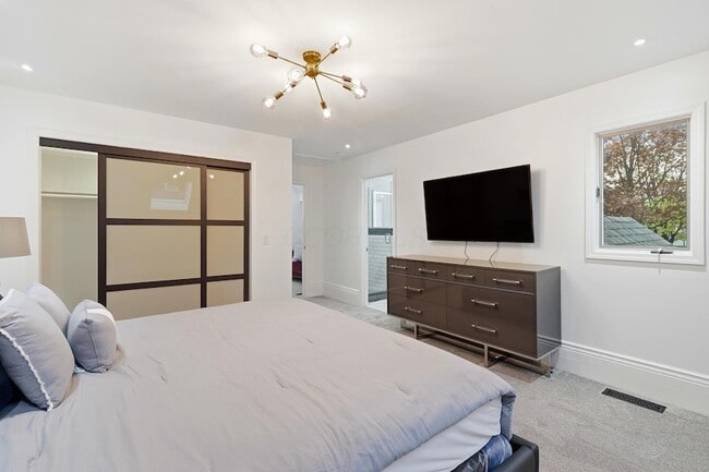 Building Photo - 8661 Craigston Ct