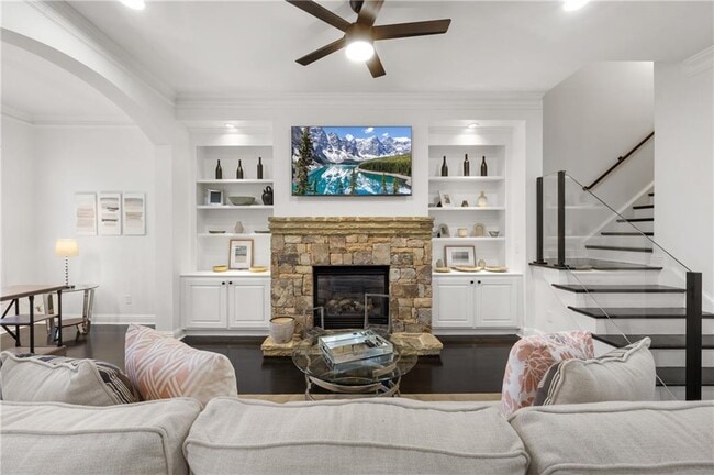 Building Photo - 638 Parkside Vlg Wy