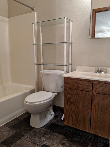 Building Photo - 138 N Agency St