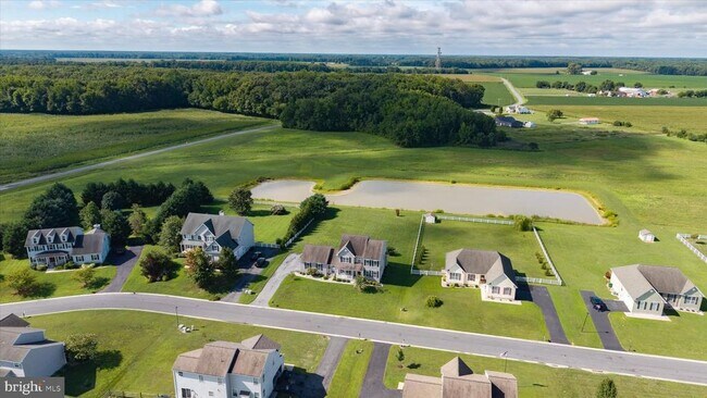 Building Photo - 209 Riding Path Dr