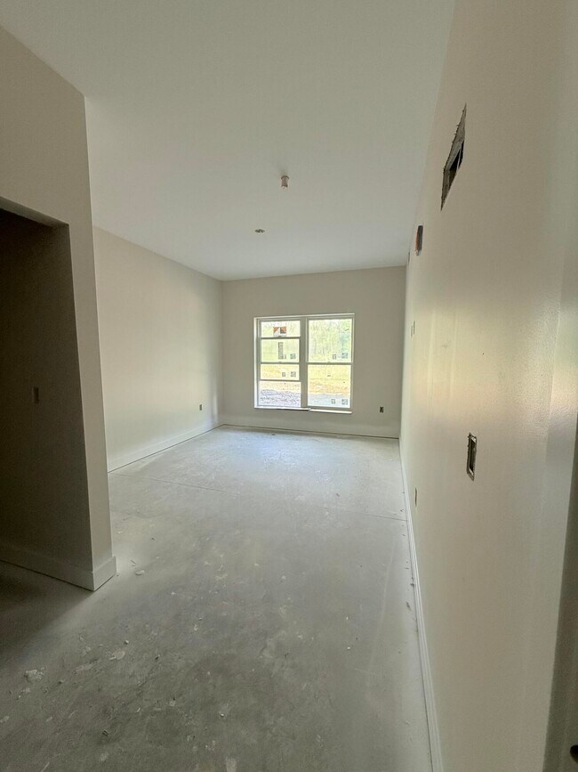 Building Photo - 2805 Burton Rd