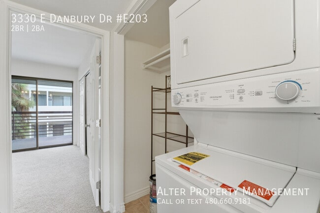 Building Photo - 3330 W Danbury Dr