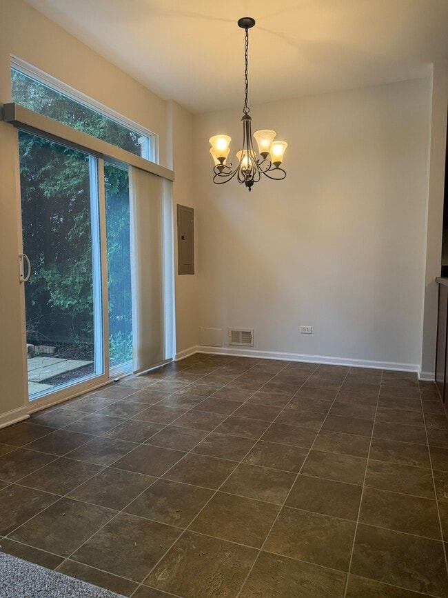 Building Photo - 4917 Montauk Dr