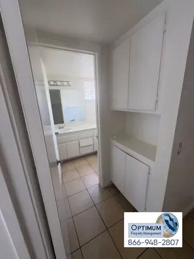 Building Photo - Charming 3-bedroom, 2-bathroom two-story home