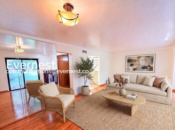 Building Photo - 5369 Wright Way W