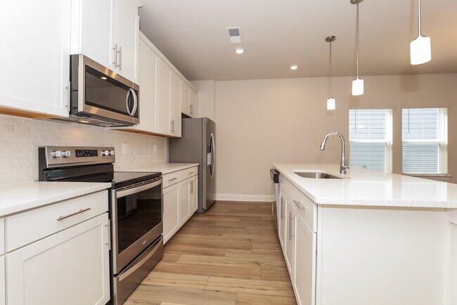 Building Photo - 7402 Blue Gable Rd