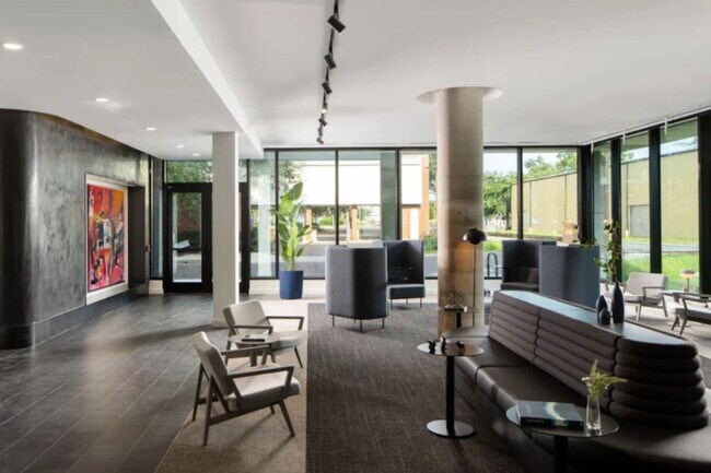 Building Photo - 1704 N 17th St