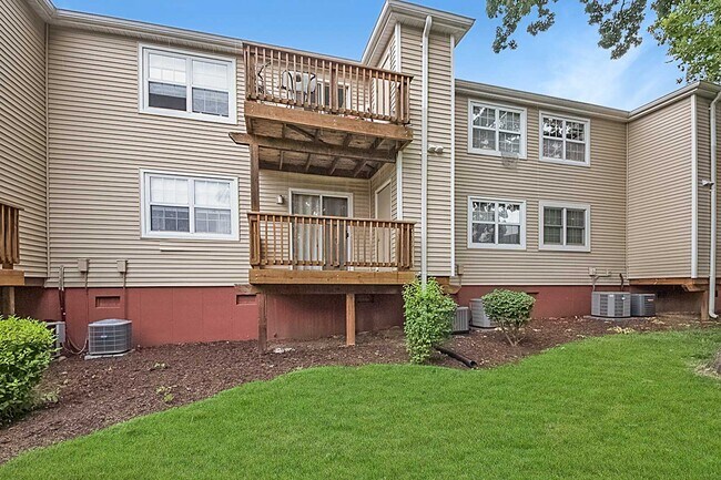 Building Photo - 8912 Cardinal Terrace