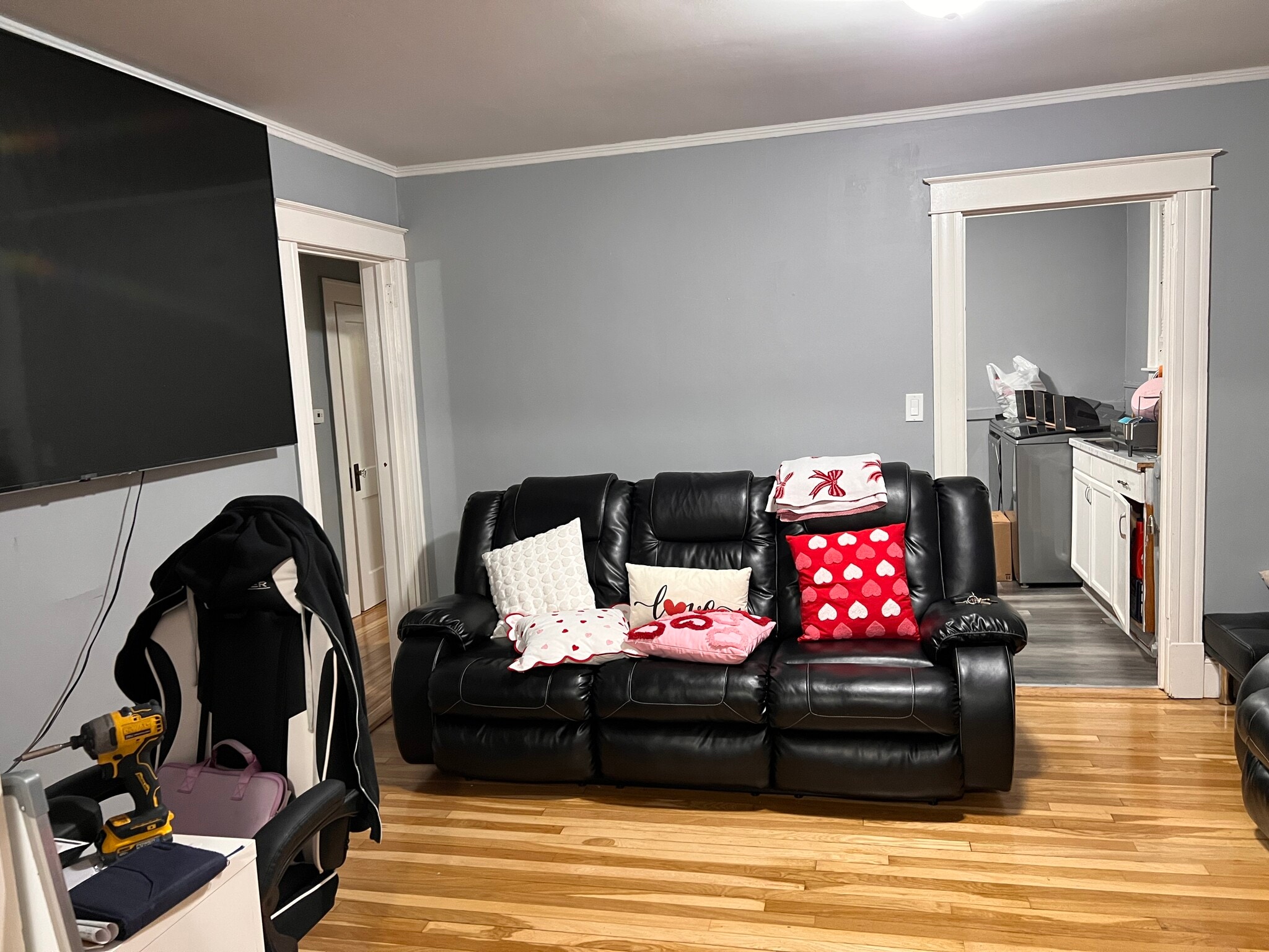 Building Photo - 118 Divinity St