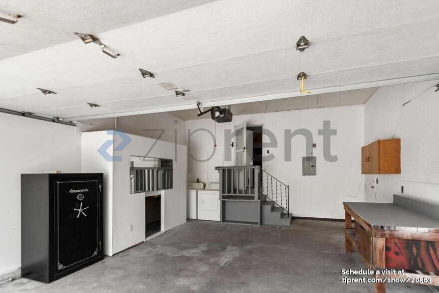 Building Photo - 1106 Lindell Dr