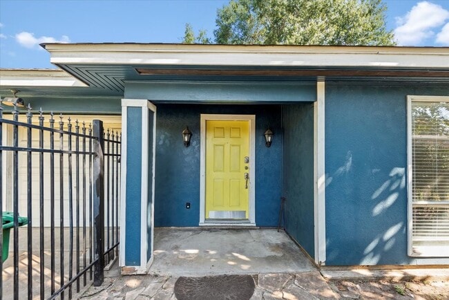 Building Photo - 4007 Markley St