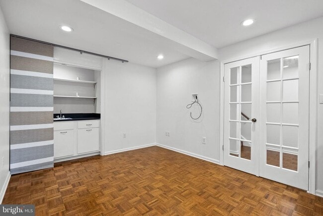 Building Photo - 804 Gibbon St