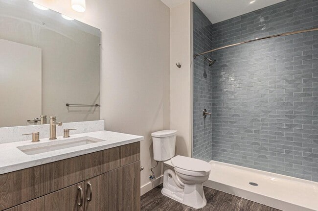 Building Photo - 503 Horton St