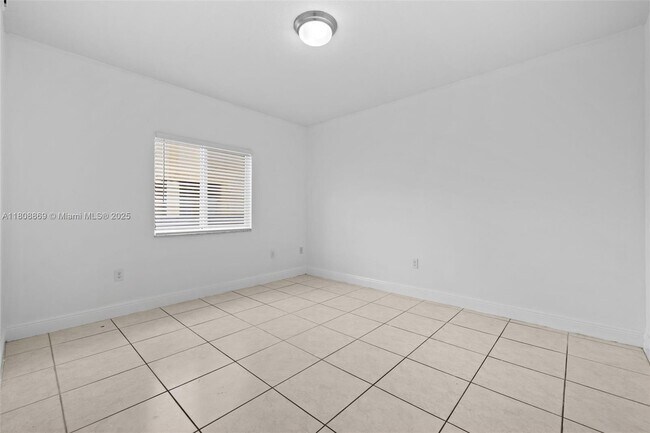 Building Photo - 2493 W 78th St