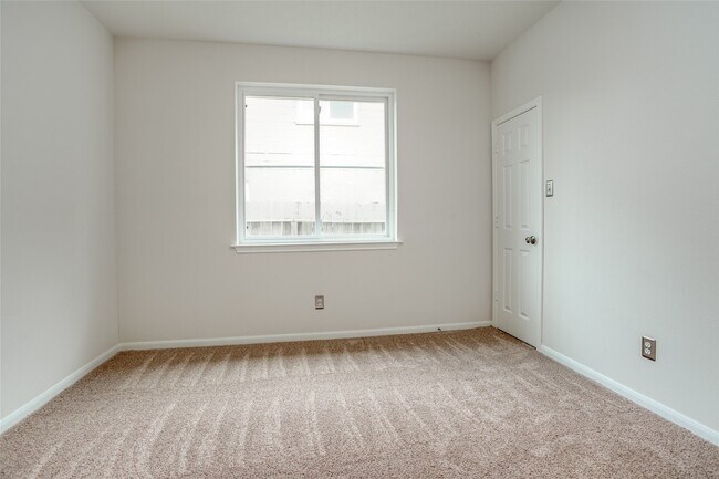Building Photo - 5818 Pebble Bank Ln
