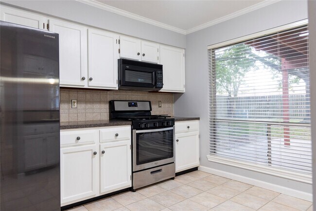 Building Photo - 22843 Powell House Ln