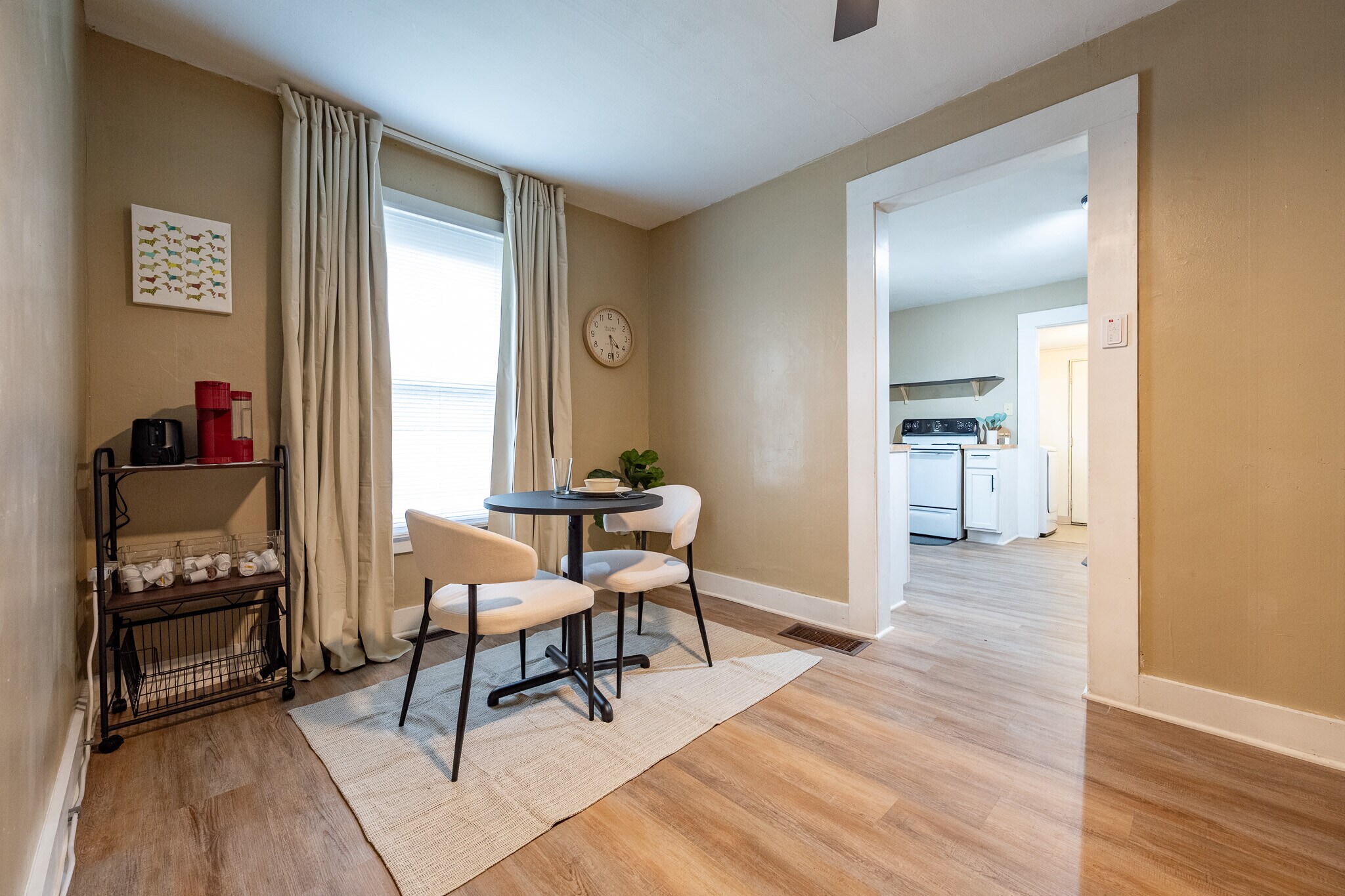 Building Photo - 4502 Kingsley Dr