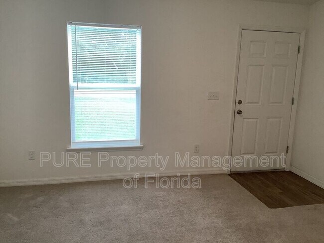 Building Photo - 13995 SW 27 Ct Rd