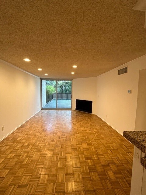 Primary Photo - 8530 Holloway Dr