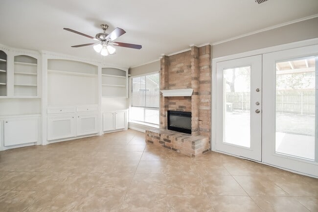 Building Photo - 1715 Windy Knoll Dr