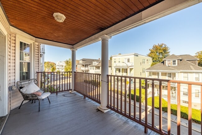 Building Photo - 465 Ashmont St