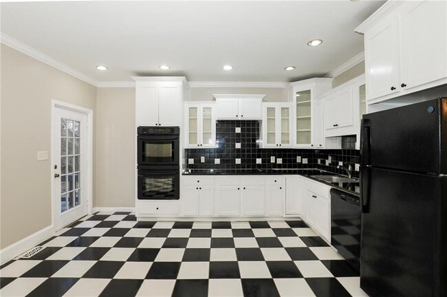 Building Photo - 1441 Blvd Lorraine SW