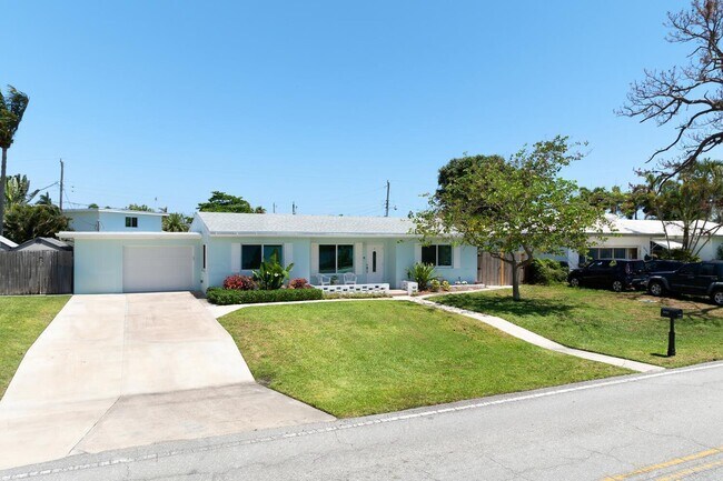 Building Photo - 5920 Lake Osborne Dr
