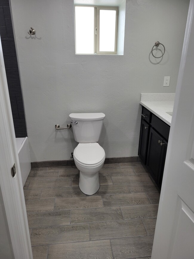 Building Photo - 3810 W Ironwood Hill Dr