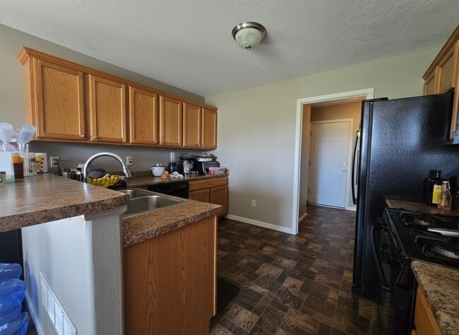 Building Photo - 3 Bedroom Duplex in Normal!