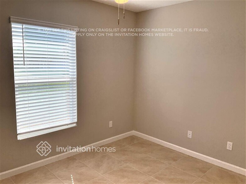 Building Photo - 529 SW Undallo Rd