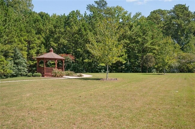 Building Photo - 462 Fredrick Dr