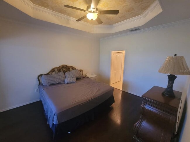 Building Photo - 4665 Whispering Oaks Dr