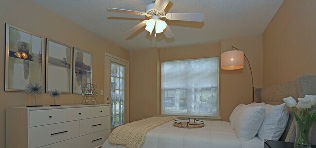 Building Photo - 31187 US 19