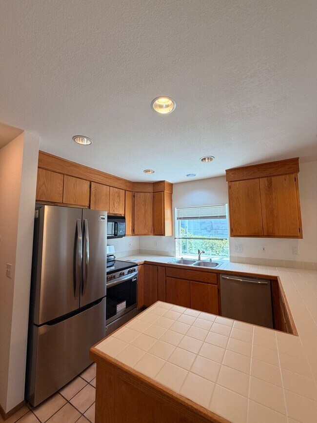 Building Photo - 307 Shore Dr