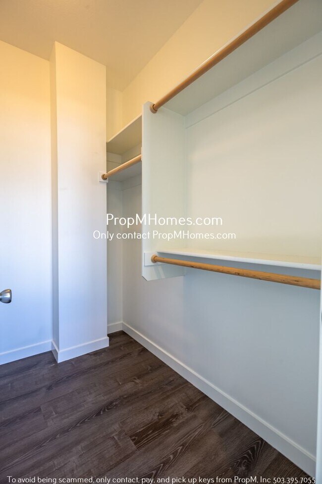 Building Photo - Tranquil Three Bedroom Retreat with Off-St...
