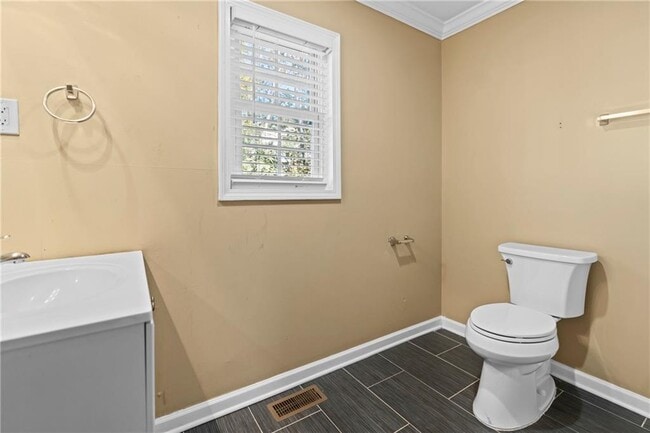 Building Photo - 159 Walnut St NW