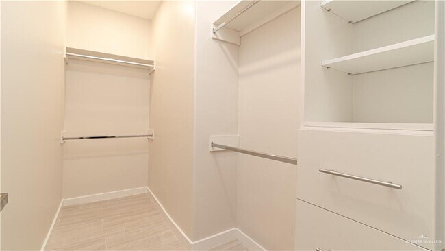 Building Photo - 20 N 25th St