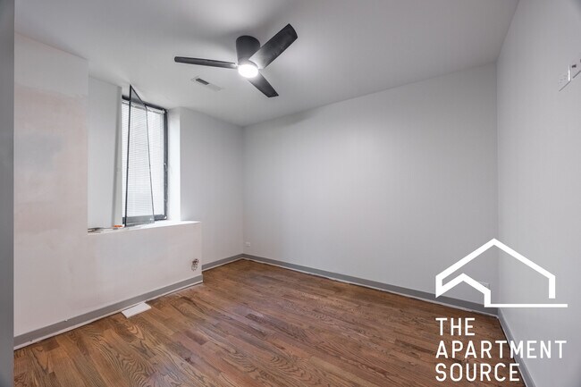 Building Photo - 1341 W Estes Ave