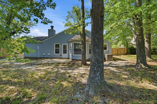 Building Photo - 3 BEDROOM RANCH HOME WITH GARAGE FOR RENT IN CENTRAL VIRGINIA BEACH!