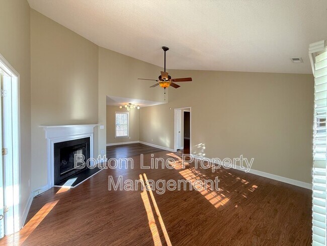 Building Photo - 6401 Currywood Pl