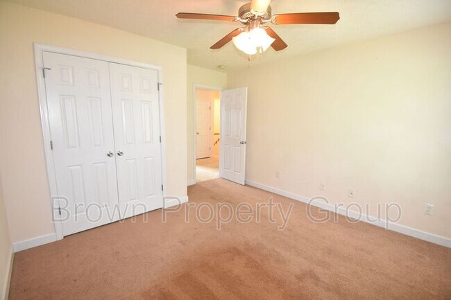 Building Photo - 165 Pender Rd