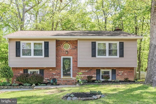 Building Photo - 704 Candle Ridge Ct