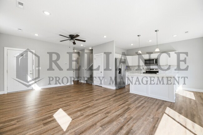 Building Photo - 4515 E 45th St N