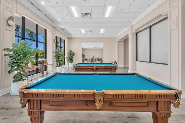 Building Photo - 5600 Collins Ave
