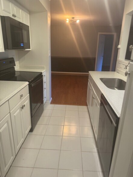 Building Photo - 13119 Shadyside Ln