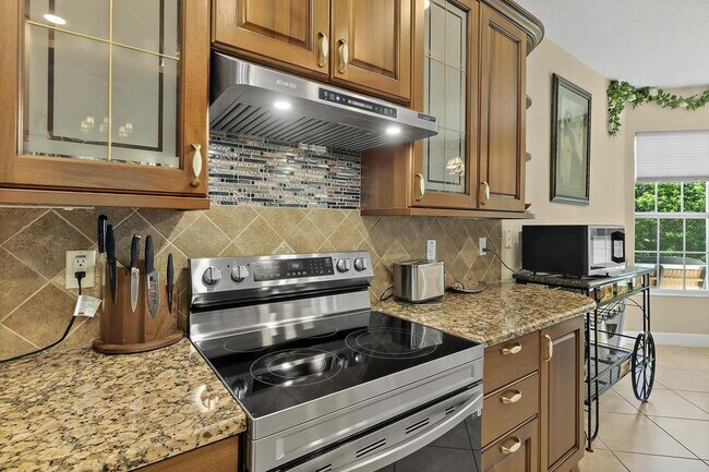 Building Photo - 7 Edgemont Pl