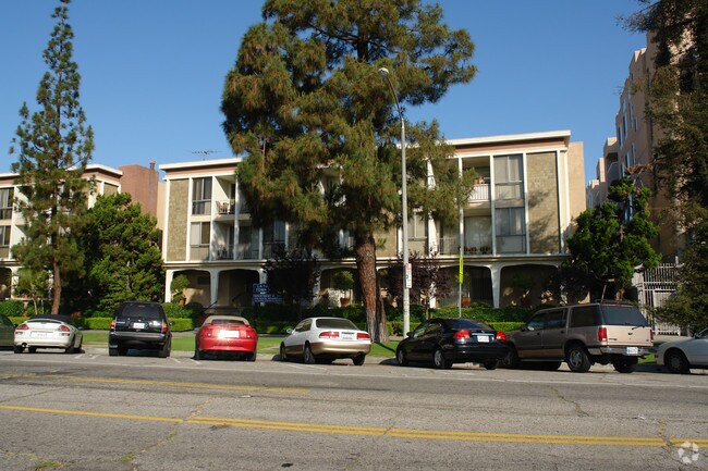 Building Photo - La Fayette Town House