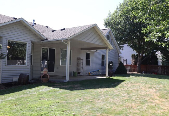 Building Photo - Canfield Park!