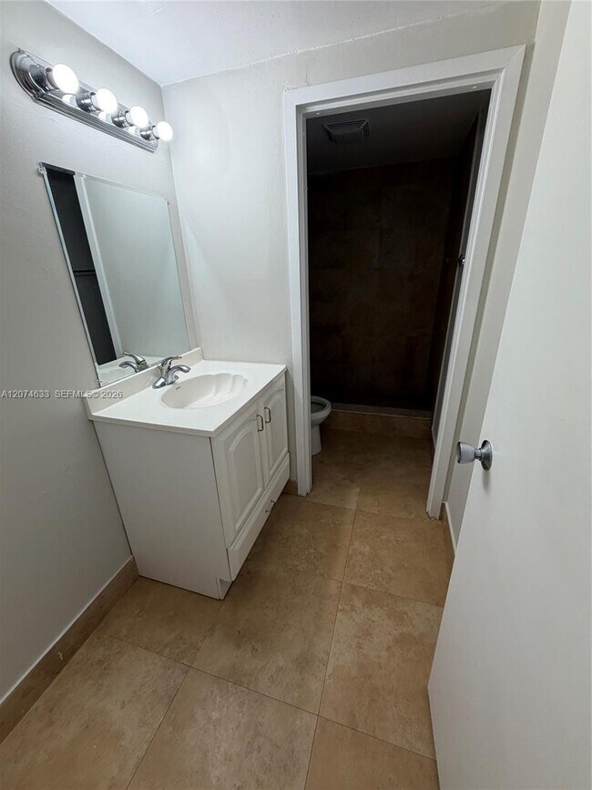 Building Photo - 8429 Forest Hills Dr